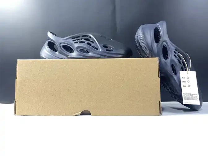 GV7903 RNNR Foam Blue Mineral Adidas Yeezy 0525